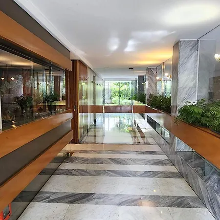 Апартаменты Soleil Modern Нёйи-сюр-Сен